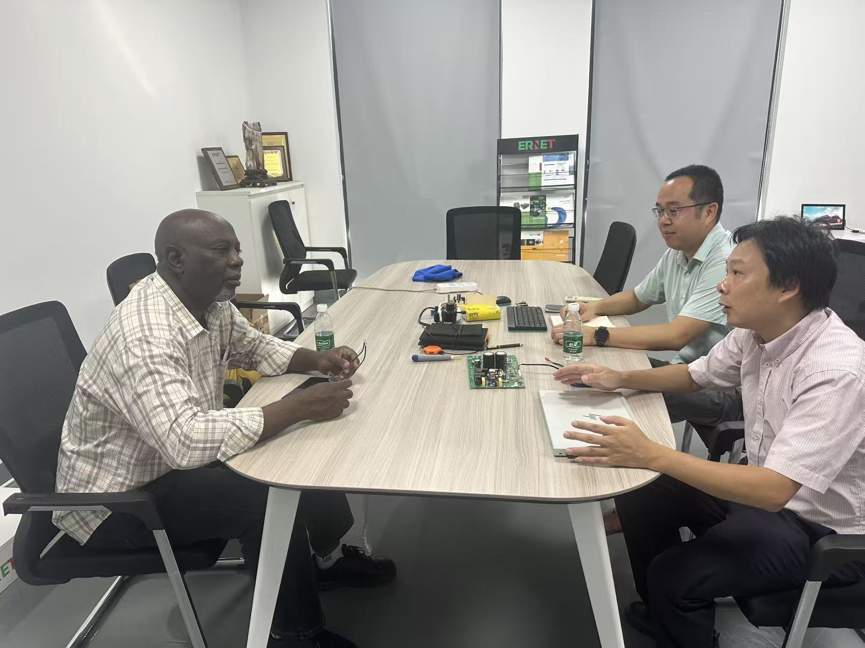 ERIET Successfully Delivers Full Container of Solar Modules in Collaboration with Sudanese Clients.